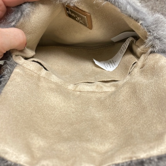 Diane Gail real fur crossbody purse - Picture 6 of 9